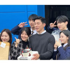 Jung Da-bin Instagram - ㅎㅇㅋㅋ 민영아 잘 가 ! 🦠🧪🤨