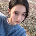 Jung Da-bin Instagram - 🖤••off