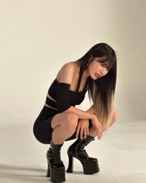 Jung Eun-ji Instagram - 이날 촬영은 진짜 하나도안 힘들었음
#4/1