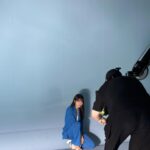 Jung Eun-ji Instagram - 새파란게 안끼는 술자리가 없네👖🧢🥿🦋🦕🪼🐟🐬🐳🐋🥏🪁🛝🎽 #상쾌환 @sangkwaehwan