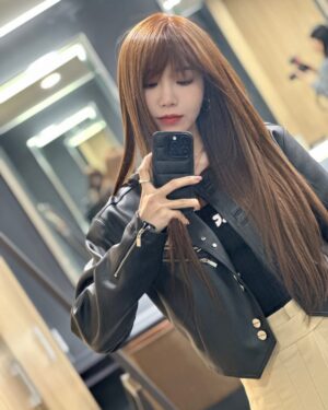 Jung Eun-ji Instagram - 🍊🥕🍂🦊🍁🧡
