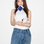 Jung Eun-ji Instagram - @cosmopolitankorea 📸 @keep_young 👍 🧏‍♀️ @shewas10 🤍 💇‍♀️ @hyeeej_hair 🌸 💃 @hijibin🖤 @damieez🖤 @lipduuu 🖤