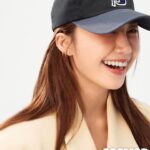 Jung Eun-ji Instagram - @cosmopolitankorea 📸 @keep_young 👍 🧏‍♀️ @shewas10 🤍 💇‍♀️ @hyeeej_hair 🌸 💃 @hijibin🖤 @damieez🖤 @lipduuu 🖤