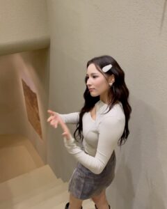 Jung Lea Instagram - Thank you ✨ @skin1004official for having me 💛