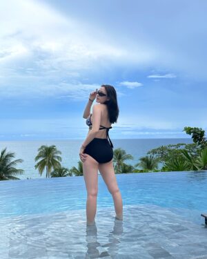 Jung Lea Instagram - Happy to be here #Trisara ✨