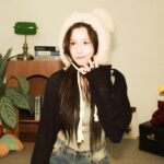Jung Lea Instagram - 2024 올해 우리 모두모두 힘차게 출발해요💛💛 새해복 많이 받으세요! Happy new year 🎆