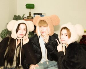 Jung Lea Instagram - My best friends 💛