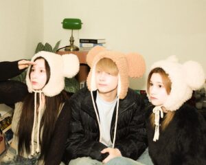 Jung Lea Instagram - My best friends 💛