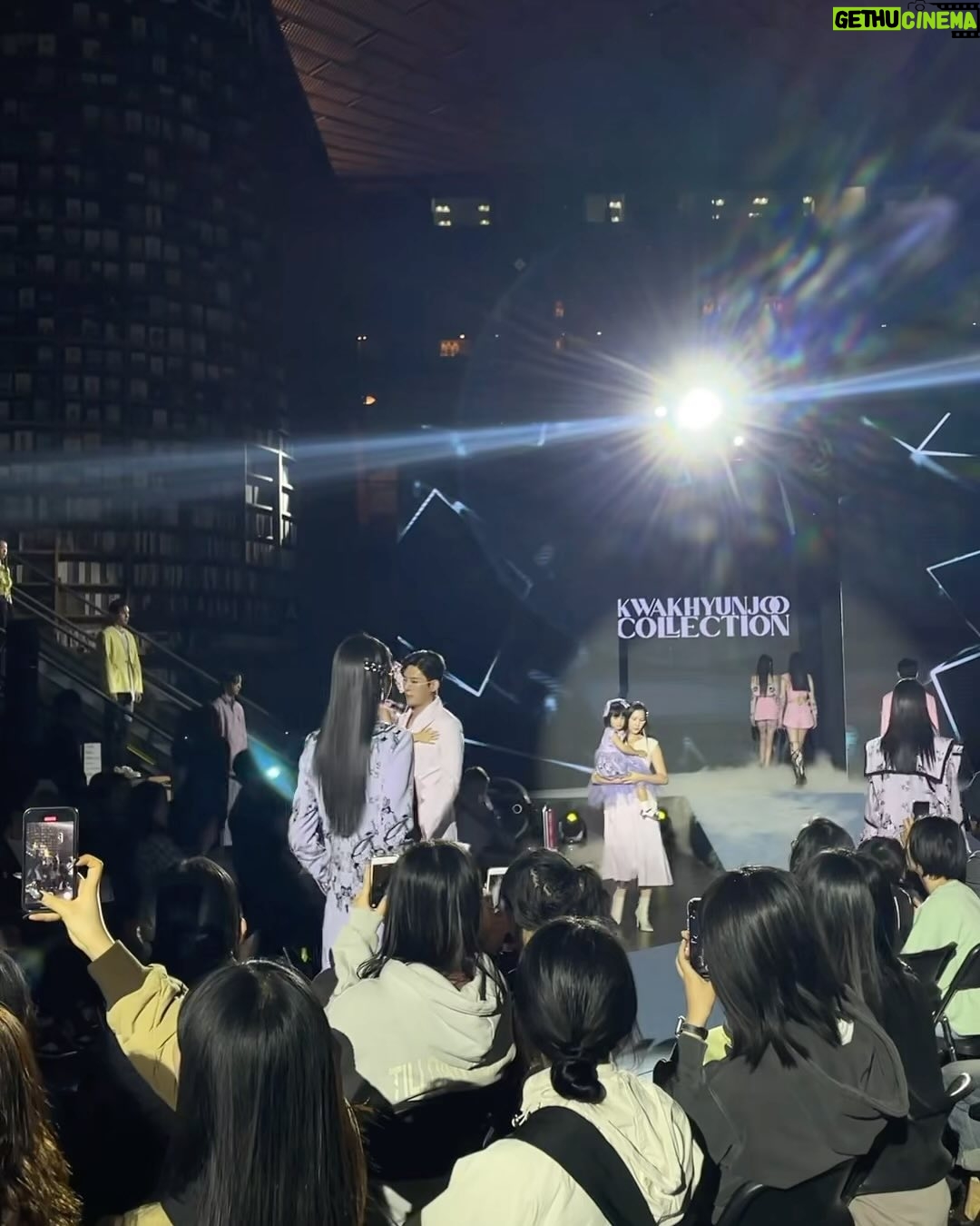 Jung Lea Instagram - Thank you for having me again 💛💛 @kwakhyunjoo_collection @kwak1120 @gangnam_fashion_festa
