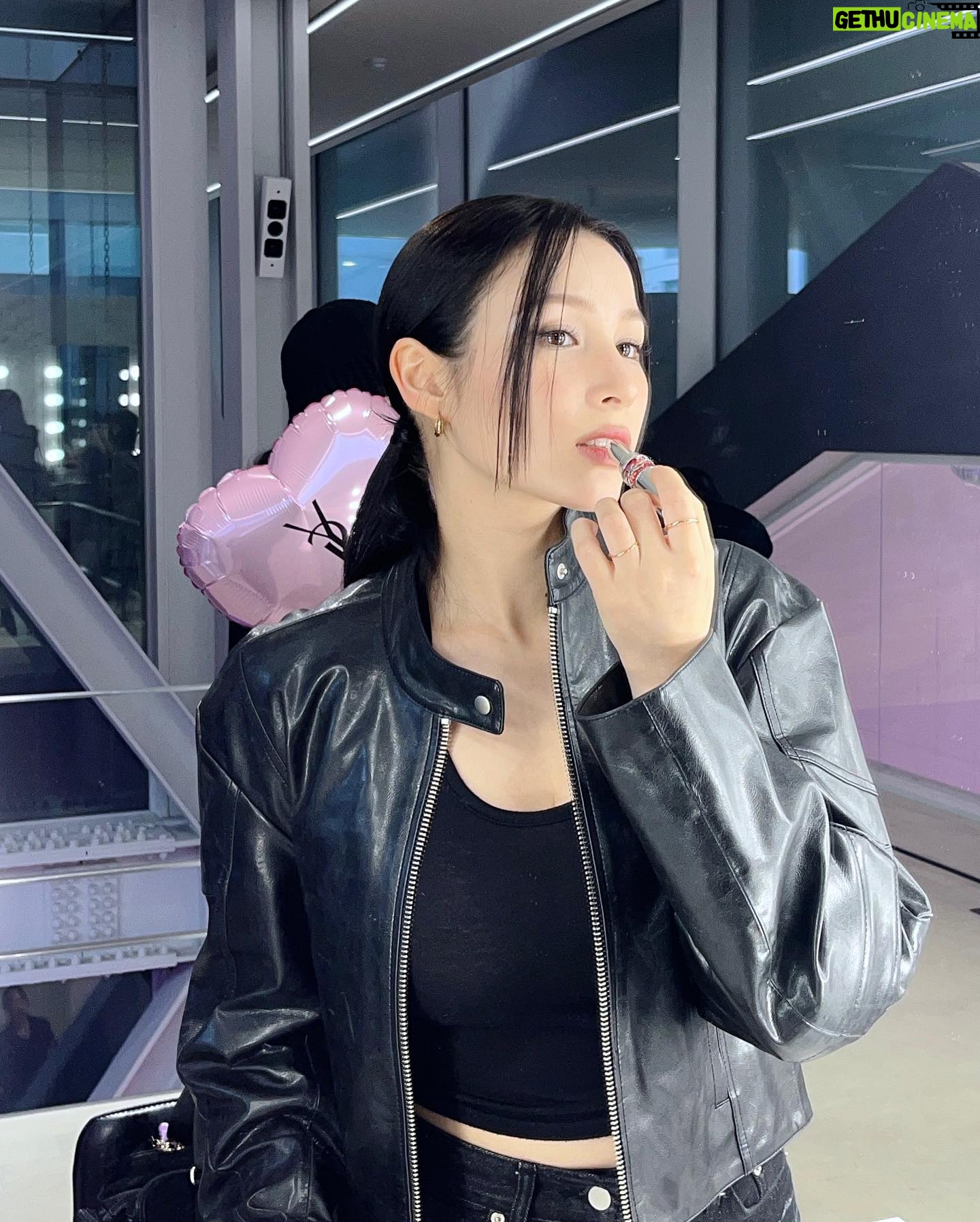 Jung Lea Instagram - Had a really great time 🖤💕 Thank you @yslbeauty ✨