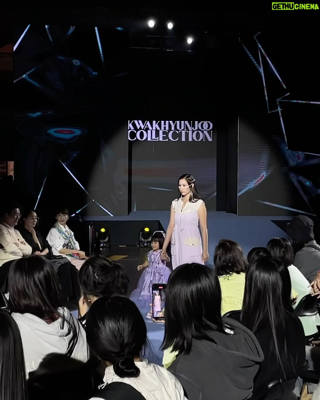 Jung Lea Instagram - Thank you for having me again 💛💛 @kwakhyunjoo_collection @kwak1120 @gangnam_fashion_festa