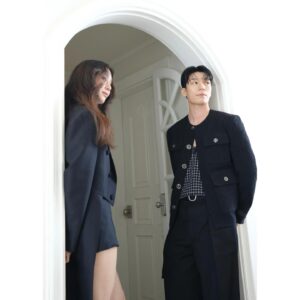 Jung Ryeo-won Instagram - .
졸업.
3부.
tonight!
at 9:20 tvn🙆‍♂️
