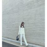 Jung Ryeo-won Instagram - . 🐎👜🖤 #Longchamp #LongchampRoseau #롱샴 #롱샴로조 #광고