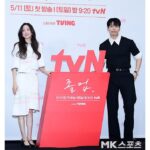 Jung Ryeo-won Instagram - . tvn 졸업 5/11일 9:20pm 많이 사랑해주세요. 오늘 멋진 사진들 너무 감사합니다❤️