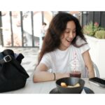 Jung Ryeo-won Instagram - . 변덕터지는 날씨 stroll- in @maisonloeuvre #광고 #루에브르