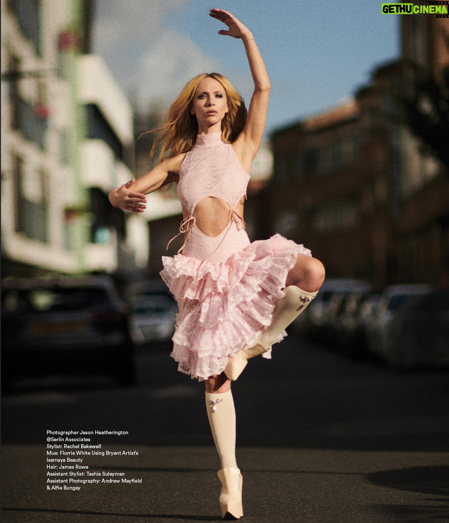 Juno Temple Instagram - Thank you so much to the lovely Lula team and @jasonhetheringtonstudio 💫 @lulaofficial Styling @rachelbakewell Photographer @jasonhetheringtonstudio Makeup @florriewhitemakeup Hair @jamesrowehair