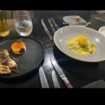 Juri Ueno Instagram – 夫婦初海外旅行は、
ニュージーランドのウェリントンでした🇳🇿

こちらのレストランは
初日の夜に訪れた、
 「Logan Brown」（ローガン・ブラウン）。

ウェリントンのディナーと言えばここは外せないそう。

石造りの重厚感のある店内は
オークランドとは違った
クラシカルな雰囲気があります✨

こんな素敵な場所で、
食べたり飲んだりしていいの？
（飲食禁止じゃないの？）って
戸惑うほどの歴史ある店内は天井が高く、
照明は柔らかく、料理は新しく、
初日からどっぷりウェリントンを満喫したのでした。🌕🍷😊（夫は食後に二階席にも座ってみました）

皆さんも機会があればぜひ。
空間に浸るだけでも最高です。

メインメニューは４種類（一つはビーガン）だったので、三、四人で行くと、一つずつお皿を頼んでシェア、
というのがオススメです😄

私は、コーディネーターさんと夫と
3種類ずつ頼みました♪

全部美味しかったです😋

《お知らせ🎁》

4/12から 
#ニュージーランド旅パクエスト が始まります。

クイズに答えて素敵なプレゼントを
ゲットしてくださいね🎁💖✈️🇳🇿

明日アップするのは、
ウェリントン2日目の夜にディナーで訪れた
オーガニック食材とナチュラルワインを取り扱う
レストラン。✨

お楽しみに🌹😌

@nzembassyjapan 
@airnzjp 
@purenewzealand 

https://www.loganbrown.co.nz