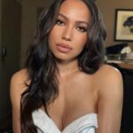 Jurnee Smollett Instagram - When old friends introduce you to new friends 😉. Thankful 🙏🏽 Hair @nikkinelms Makeup @kilprity #repost @kilprity Thankful for this beautiful Jurn e e 100 @JurneeSmollett Todays Glam for Todays show catch #WeGrownNow in Los Angeles, NYC and Chicago Friday April 19th. Wide April 26th.