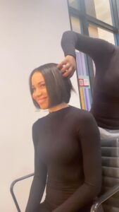 Jurnee Smollett Instagram - I don’t know how @nikkinelms ever got this cut straight cuz I’m not the client that sits still for long…all we do is dance. “Put some lotion on my hands” 🤣🤣🤣 Y’all think I should go back to this short bob? 🤔🤔🤔 Love and miss you @nikkinelms