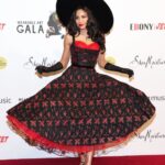 Jurnee Smollett Instagram - #tbt to the fabulous WACO Wearable Art Gala hosted by the glorious @mstinalawson and Mr. Richard Lawson. Thank you for creating a space to celebrate black excellence Ms. Tina! Can’t wait for next year! 📸 @jerrittclark @gettyentertainment