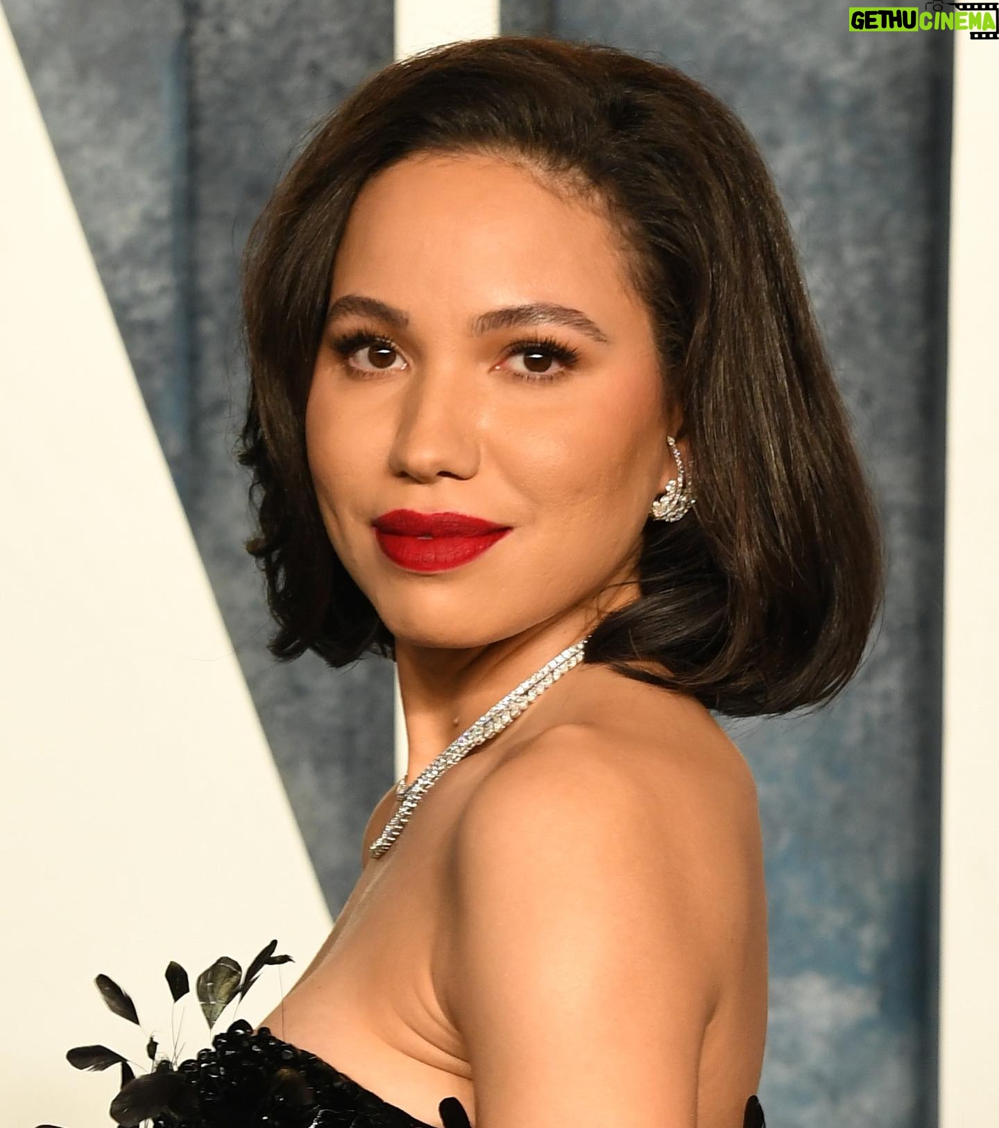 Jurnee Smollett Instagram - Thank you @radhikajones @vanityfair for a lovely evening. 🖤🖤🖤 @VanityFair, #VFOscars, #VanityFairOscarParty @gettyentertainment.