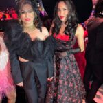 Jurnee Smollett Instagram - #tbt to the fabulous WACO Wearable Art Gala hosted by the glorious @mstinalawson and Mr. Richard Lawson. Thank you for creating a space to celebrate black excellence Ms. Tina! Can’t wait for next year! 📸 @jerrittclark @gettyentertainment