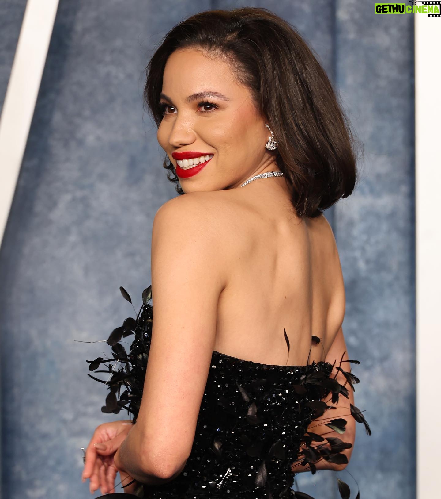 Jurnee Smollett Instagram - Thank you @radhikajones @vanityfair for a lovely evening. 🖤🖤🖤 @VanityFair, #VFOscars, #VanityFairOscarParty @gettyentertainment.