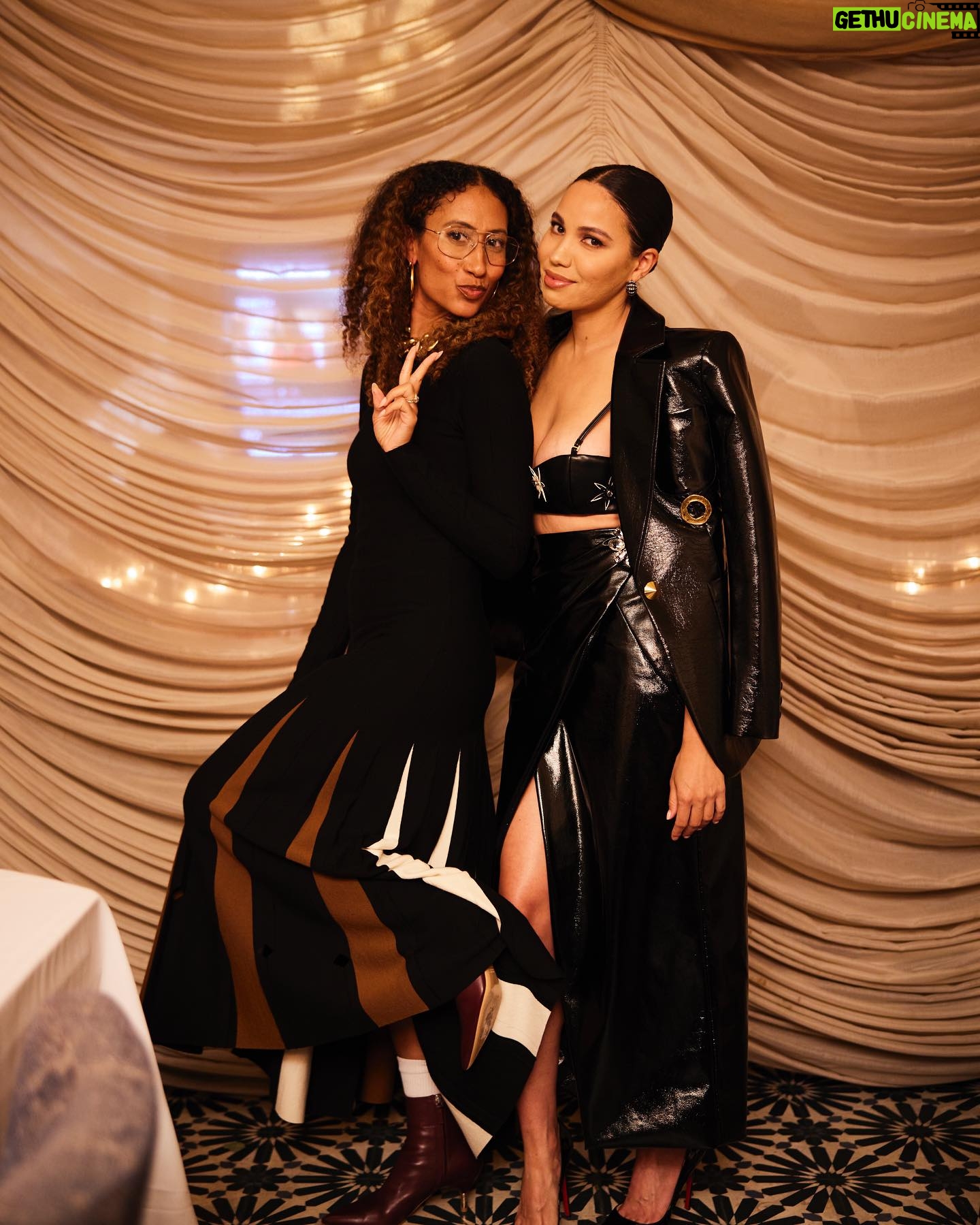 Jurnee Smollett Instagram - ✨✨Magical time last night. Thank you to @cloudybay for hosting us and creating a lovely space for so many artists and thinkers to gather and connect. I love my tribe. ✨✨ #cloudybaypartner 🥂