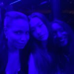 Jurnee Smollett Instagram - Blue light special…we took a party bus to the @academymuseum gala! Epic times. Thanks to @nicolasghesquiere @magpiejd @joeycantu and my entire @louisvuitton for making our night so epic. SWIPE TO BE BLESSED BY THE ICON THAT IS @dianaross!!!!