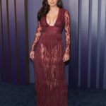 Jurnee Smollett Instagram - ♥️♥️ ✨Governors awards ✨ Dreamy designs by @nicolasghesquiere for @nicolasghesquiere LV High jewelry @francescaamfitheatrof #governorsawards 📸 @iziapluscamera @gettyimages #EmmaMcIntrye #FrazerHarrisson