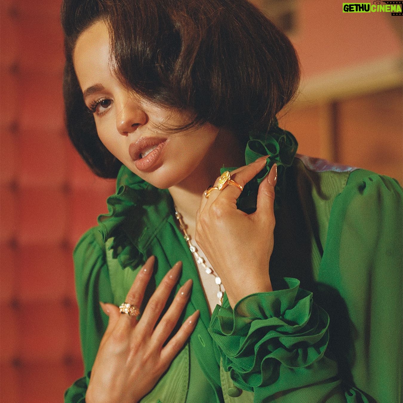 Jurnee Smollett Instagram - πΏ @jurneesmollett π Publication: Only Natural Diamonds, @onlynaturaldiamonds Director/Photographer: Mark Lim, @markmarklimlim Creative Director: Lizzy Oppenheimer, @lizzzop Stylist: Alexandra Mandelkorn, @mandelkorn Words: Christine Whitney, @christinerwhitney Hair: Nikki Nelms, @nikkinelms Makeup: Jorge Monroy, #jorgemonroy Manicure: Emi Kudo, @nailsbyemikudo Director of Photography: Carl Knight, @carlmichaelknight Produced by Petty Cash Productions, @petty_cash_production