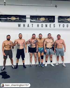 Justin Gaethje Instagram - I will be world champion in just over 35 days. Every sacrifice made this far I would make twice over to rep my family and country on this stage 🇺🇸 #ufc274
