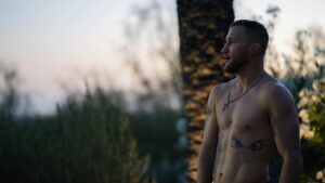 Justin Gaethje Instagram - Arrived in AZ for fight week today.  Couple days to settle in. Undefeated on the Bocci court today 🔥  @manorretreats