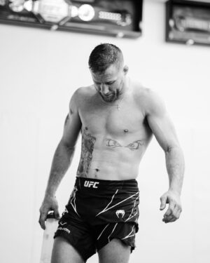 Justin Gaethje Instagram - #warready #ufc286
