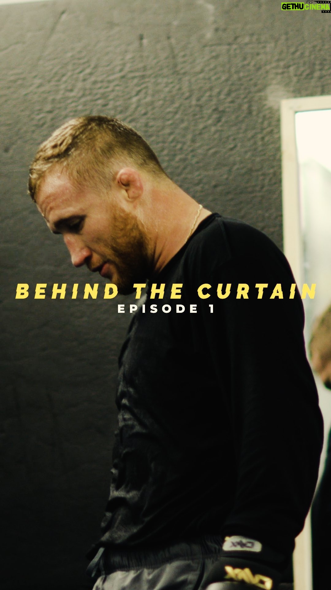 Justin Gaethje Instagram - Check the link in my bio and watch us go through all the steps of fight week, from checking in at the fighter hotel through the weight cut in my #behindthecurtain series on YouTube #ufc286 🎥: @eyevisualize
