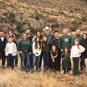 Justin Gaethje Instagram - Merry Christmas. It’s the uncle life for me. Love seeing my nieces and nephews grow up.