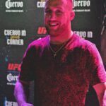 Justin Gaethje Instagram - Setting a Cristalino Night in motion at UFC 276 with my friends @josecuervotequila Fight week with the fans is a can’t miss for me every year 🙏 #cristalinonights #cuervopartner #ad