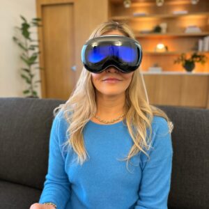 Justine Ezarik Instagram - APPLE VISION PRO! Feel free to ask any questions in comments! Can’t believe it’s almost here — preorders are happening this Friday at 5am. So far I got to test out scrolling through photos, watching spatial video/photos/panoramas, and watching content in their immersive environments. One of the coolest things though was actually getting to see some content that I filmed on my  iPhone in spatial video on the headset!! It was really incredible to relive the experience again. It truly felt like real life.