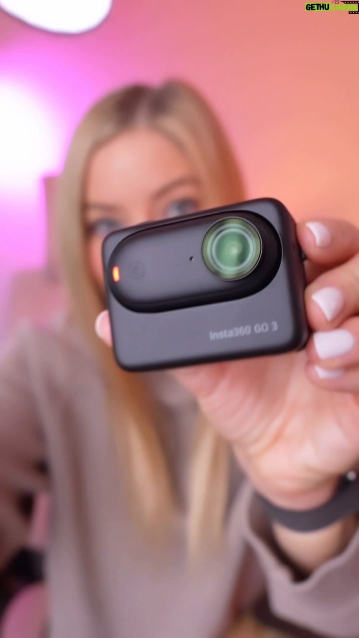 Justine Ezarik Instagram - There’s a new black version of the @insta360 Go 3!!! One of my fav little action cams 📸💨
