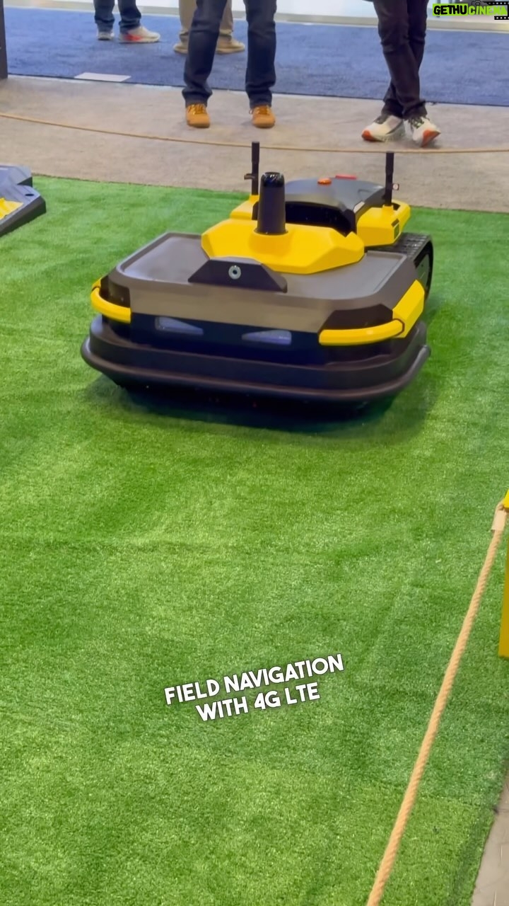 Justine Ezarik Instagram - A robot lawn mower!!!!! @yarboglobal it can also blow snow and leaves!! Choose your activity 😂