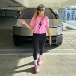 Justine Ezarik Instagram - This is totally what I pictured the future to be like.. I guess it’s finally here 😂