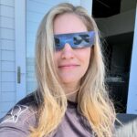 Justine Ezarik Instagram - Nice time eclipse ☀️🌙
