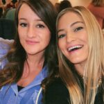 Justine Ezarik Instagram - NGL this breakfast with Santa was pretty epic hahaha. Great buffet, the grinch, Olaf AND Santa a magic show and free tickets to ice skate!!! Will go back to skate another day bc we got sleepy after the meal and activities.