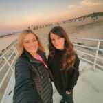 Justine Ezarik Instagram - We only go to see sunsets when we have to film something 😂😂😂 @jennaezarik