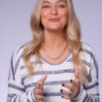 Justine Ezarik Instagram - #ad Do you think you can outsmart the scammers? Click the link in my bio to download the @NortonSecurity app and check out Norton Genie for free to find out now! #NortonGenie #NortonPartner