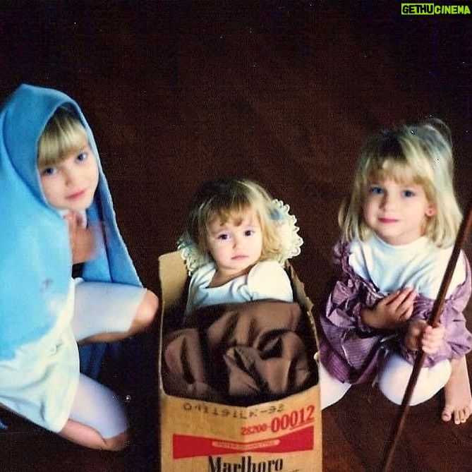 Justine Ezarik Instagram - Merry Christmas from Mary, Joseph and baby Marlboro Jesus 😂