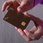 Justine Ezarik Instagram - The most beautiful card I’ve ever seen! Check out the link in my bio to join the waitlist now #RobinhoodGoldStandard @RobinhoodApp
