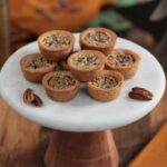 Justine Ezarik Instagram – Had so much fun baking these lil pecan pie cookies with @rosannapansino!! She’s got 12 days of cookies up on her channel now – watch and learn to make these and more! 🍪🎄