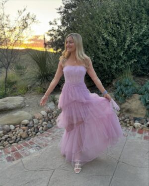 Justine Ezarik Instagram - The most ✨MAGICAL ✨ wedding ever!! Had the best time celebrating @laurdiy   @jeremymichael22 — If you wanna cry, go check out their wedding videos.. so beautiful!!!!! Love you guys!!! Congrats 💕💍