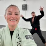 Justine Ezarik Instagram - Had THE BEST time training in Oahu!! Missing it already 😢🌺 Thanks to everyone who shared their space and knowledge with me 🙏🏻🥋 @kekoa_collective @hnl_jiu_jitsu_academy @islandjiujitsu 🖤
